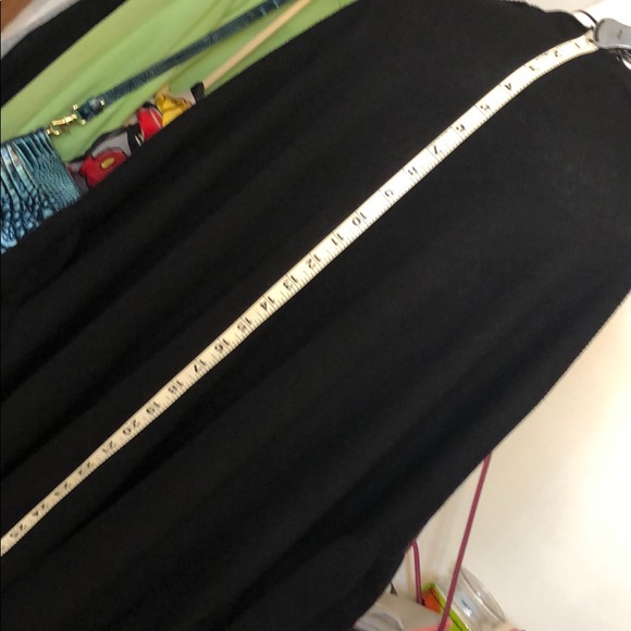 Badgley Mischka sweater Shawl - Picture 10 of 11